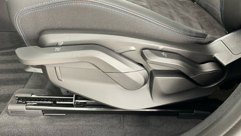 BMW iX1 150kW eDrive20 Shadow Ed 65kWh 5dr Auto [Tech+] Electric Estate